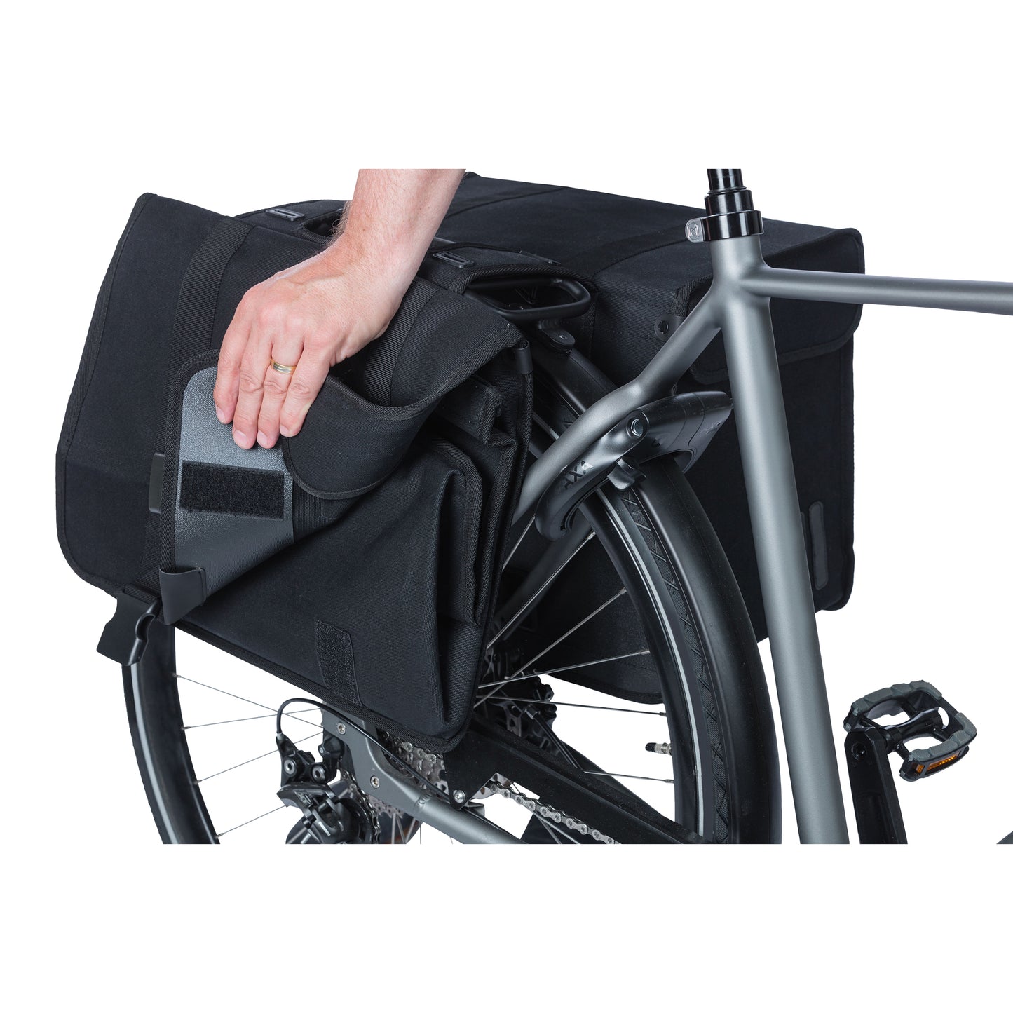 Sacoche arrière vélo double Basil kavan 58l noir 37x24x33cm