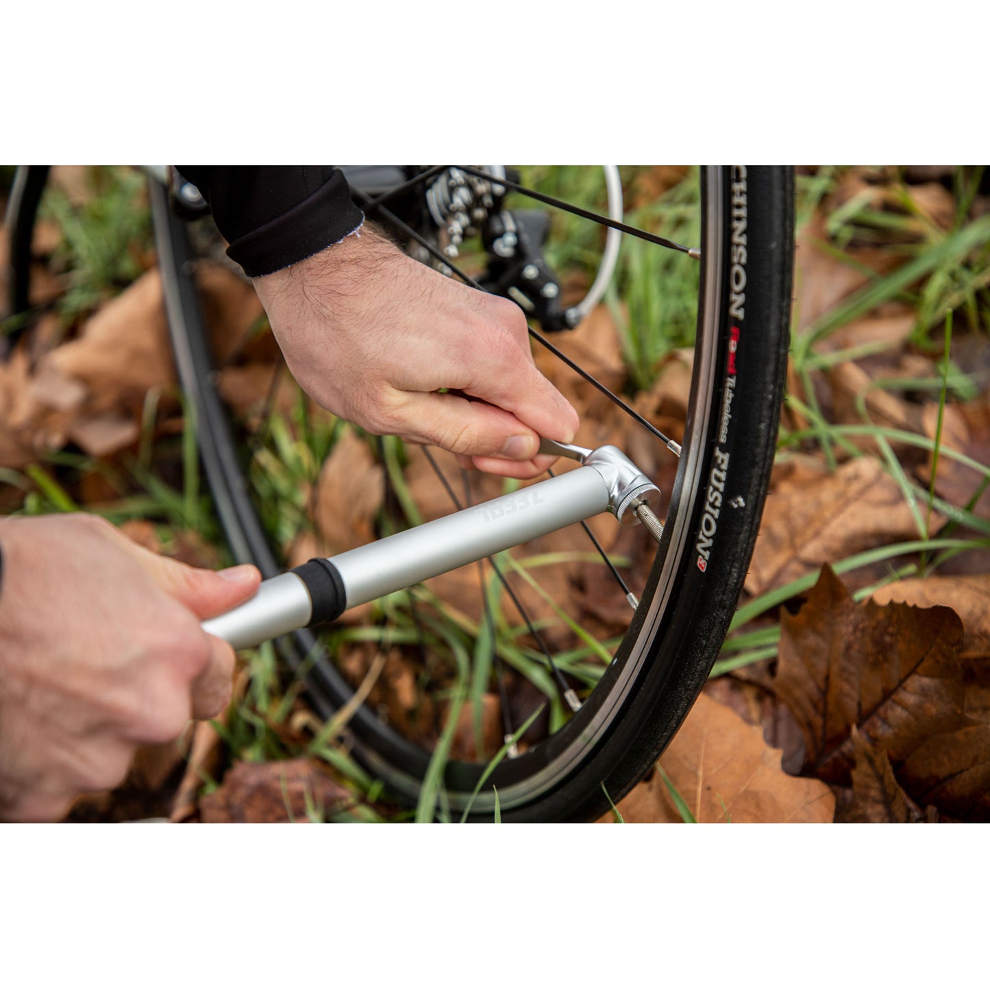 Pompe mini route Zefal Road Mini alu 8 bars 230mm