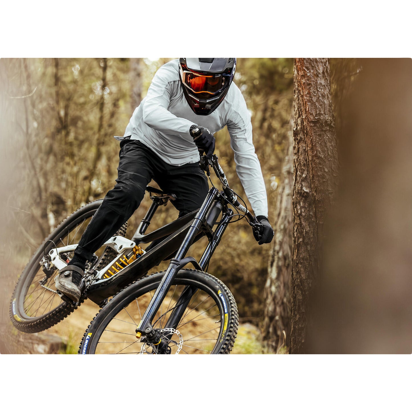 Mountain Bike Gravity Tire 27.5 X 2.40 Michelin DH16 Racing Line Black Blue-Yellow Stickers Tubeless Ready TS (61-584)