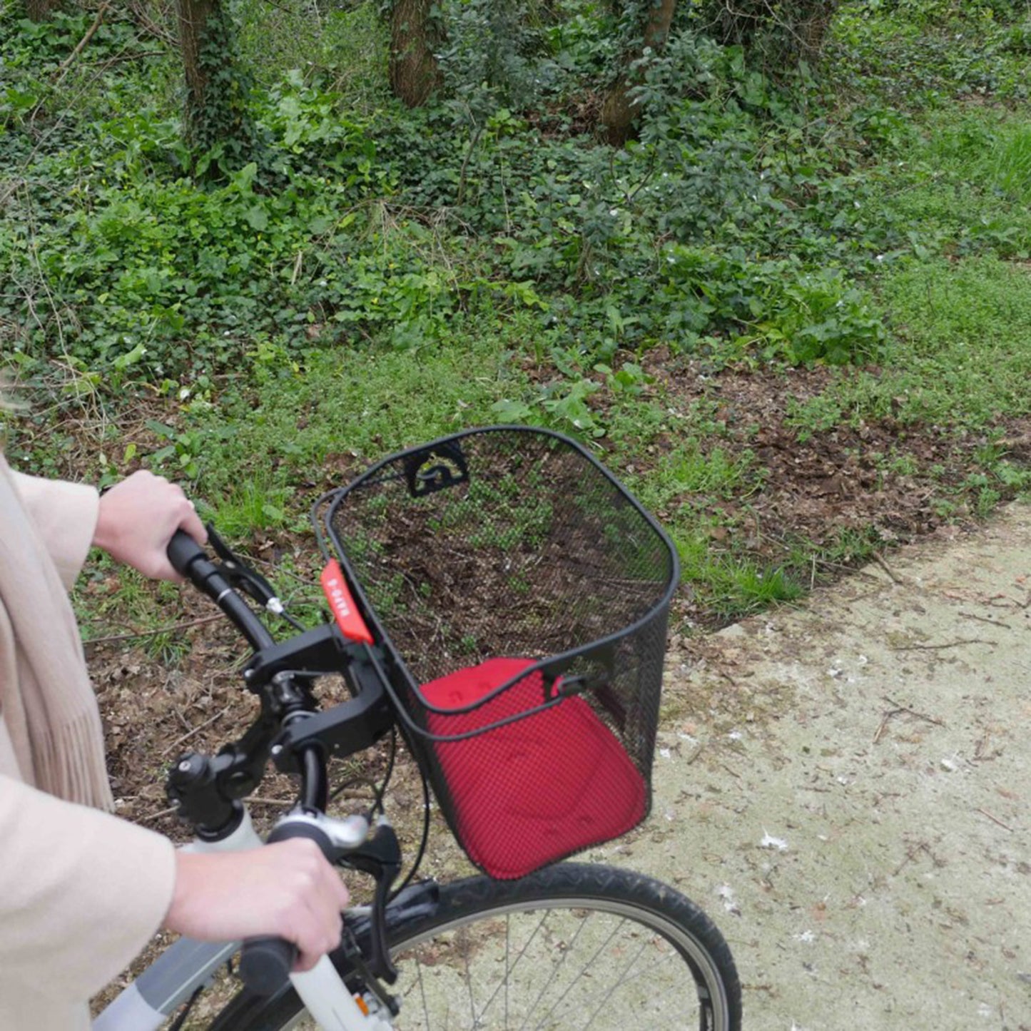Hapo.G Black Honeycomb Steel Front Basket for E-Bikes