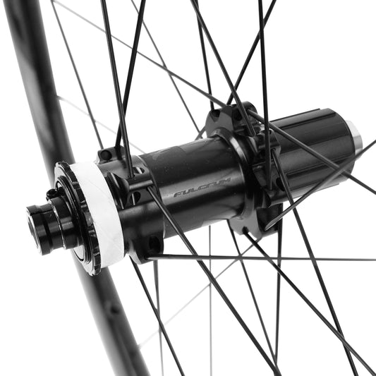 Roues PCP route 700 Fulcrum Wind 40 carbone noir centerlock cassette Shimano