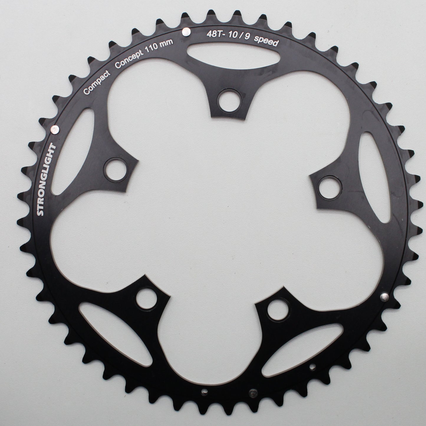 Plateau route Stronglight Dural D110 48D ext Shimano noir 8-9V