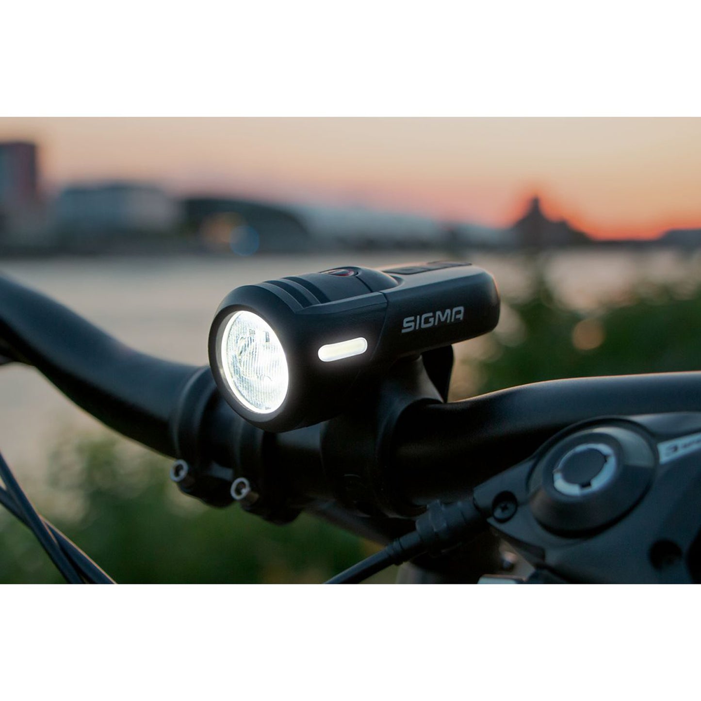 Eclairage vélo usb avant Sigma aura 45 lux