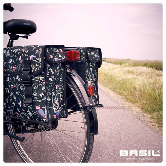 Sacoche arrière vélo double Basil wanderlust 35l noir fixation velcros sur porte bagage 37x15x37cm