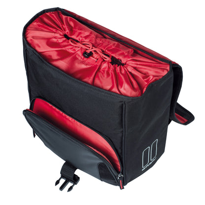 Sacoche arrière vélo latérale Basil sport droit-gauche avec protege pluie 18l noir fixation hook ON sur porte bagage- spécial VAE-e-bike- 31x18x31cm