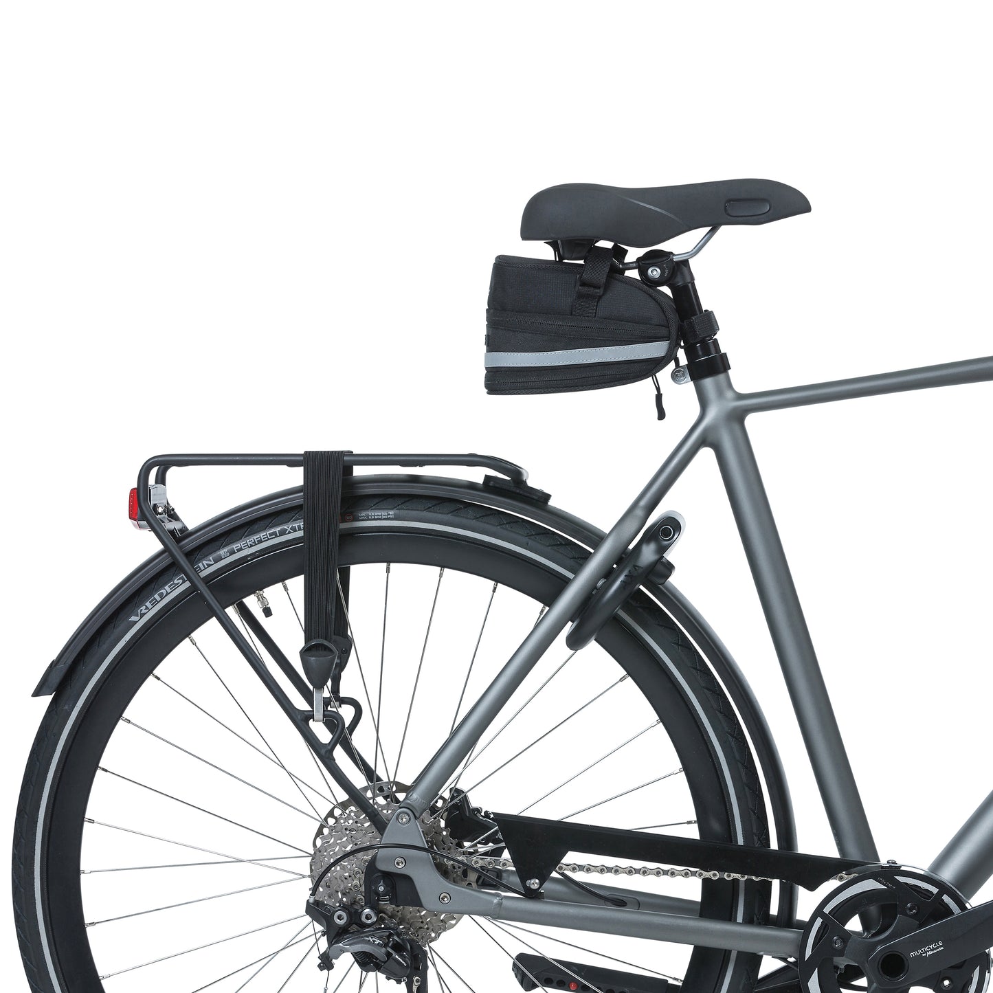 Sacoche de selle vélo Basil mada 1l noir fixation sangles sur chariot de selle avec soufflet