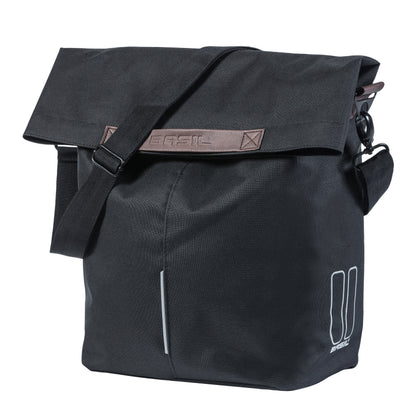 Sacoche arrière vélo latérale sac bandoulière Basil city shopper noir droit-gauche 14-16l fixation hook-on porte bagage fermeture pliante anti-pluie
