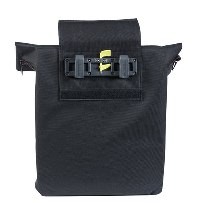 Sacoche arrière vélo latérale sac bandoulière Basil city shopper noir droit-gauche 14-16l fixation hook-on porte bagage fermeture pliante anti-pluie