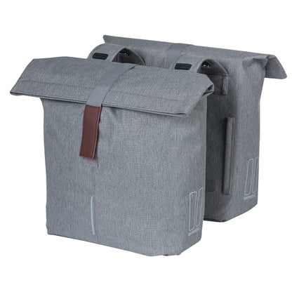 Sacoche arrière vélo double Basil city gris clair 28-32l fixation velcros sur porte bagage 30x18x49cm fermeture pliante anti-pluie
