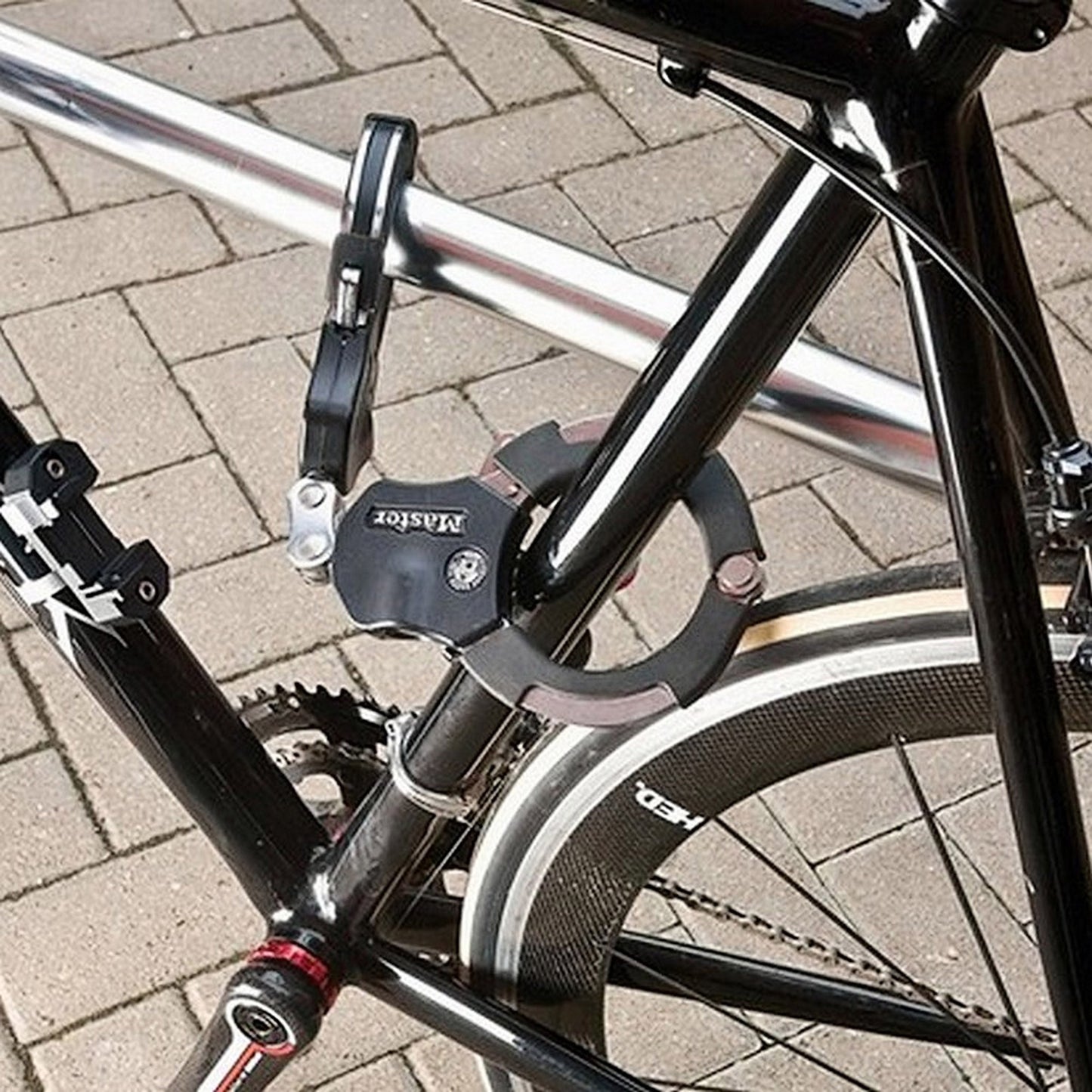 Bicycle-scooter handcuff lock Masterlock street cuff 36 cm - delivered with 4 keys - security level 9