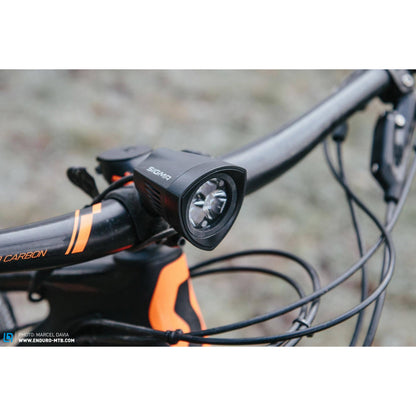 Eclairage vélo à batterie avant Sigma buster 2000 lumen visibilité 200m