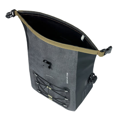Sacoche arrière vélo latérale Basil navigator cyclotouriste waterproof 12-15l noir fixation mik studs sur porte bagage 32x15x25.5cm
