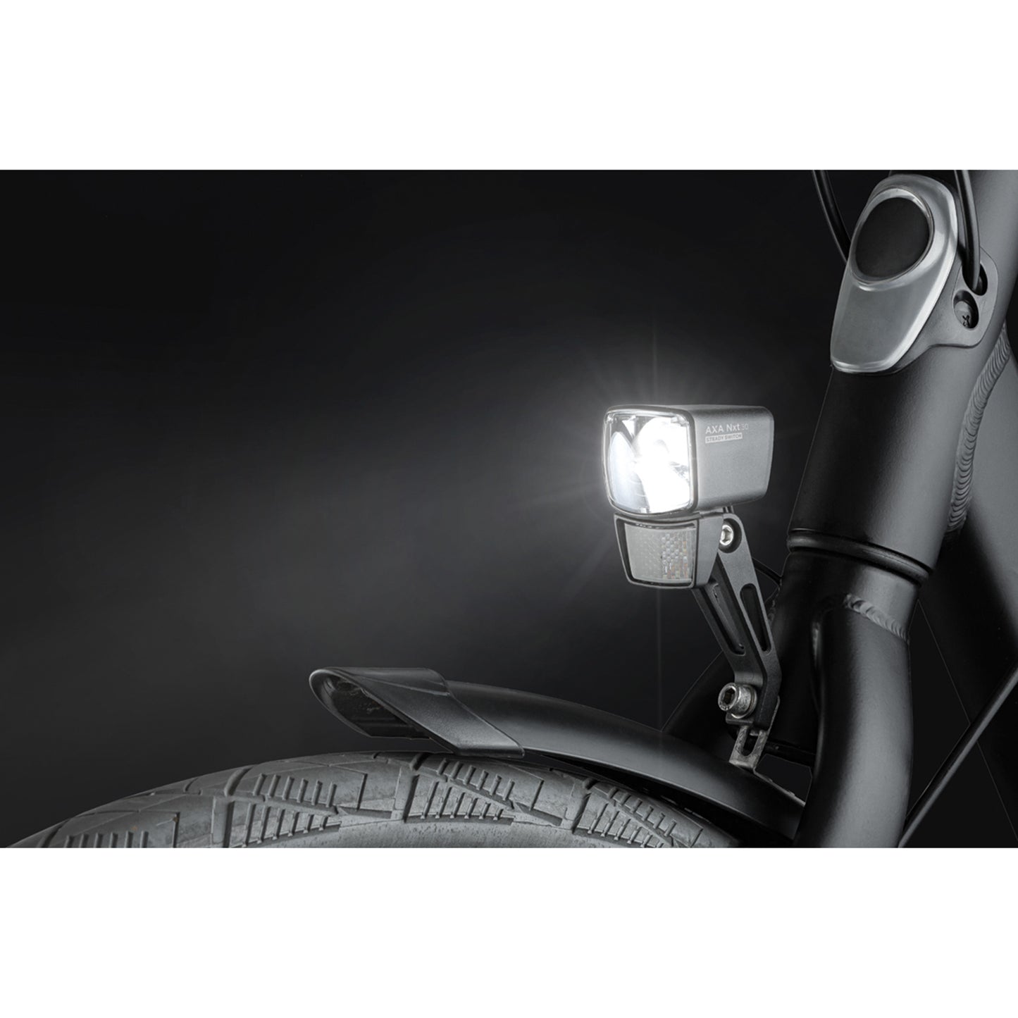 Bicycle light for front dynamo hub on AXA nxt 30 lux black fork