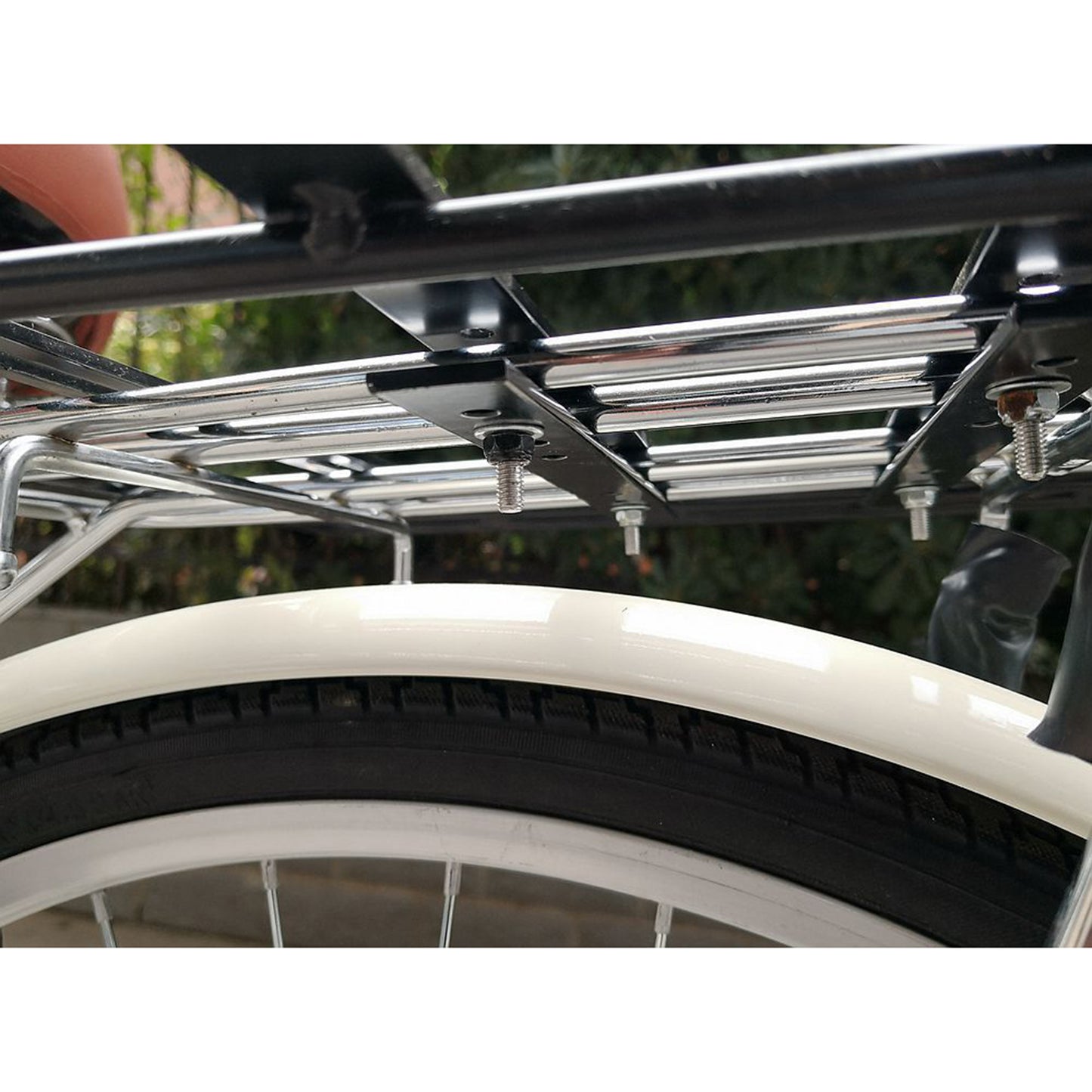 Newton aluminum black bicycle rack plate 40x40cm