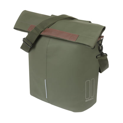 Sacoche arrière vélo latérale sac bandoulière Basil city shopper vegan vert imitation cuir droit-gauche 14-16l fixation hook-on porte bagage fermeture pliante anti-pluie avec réflechissant