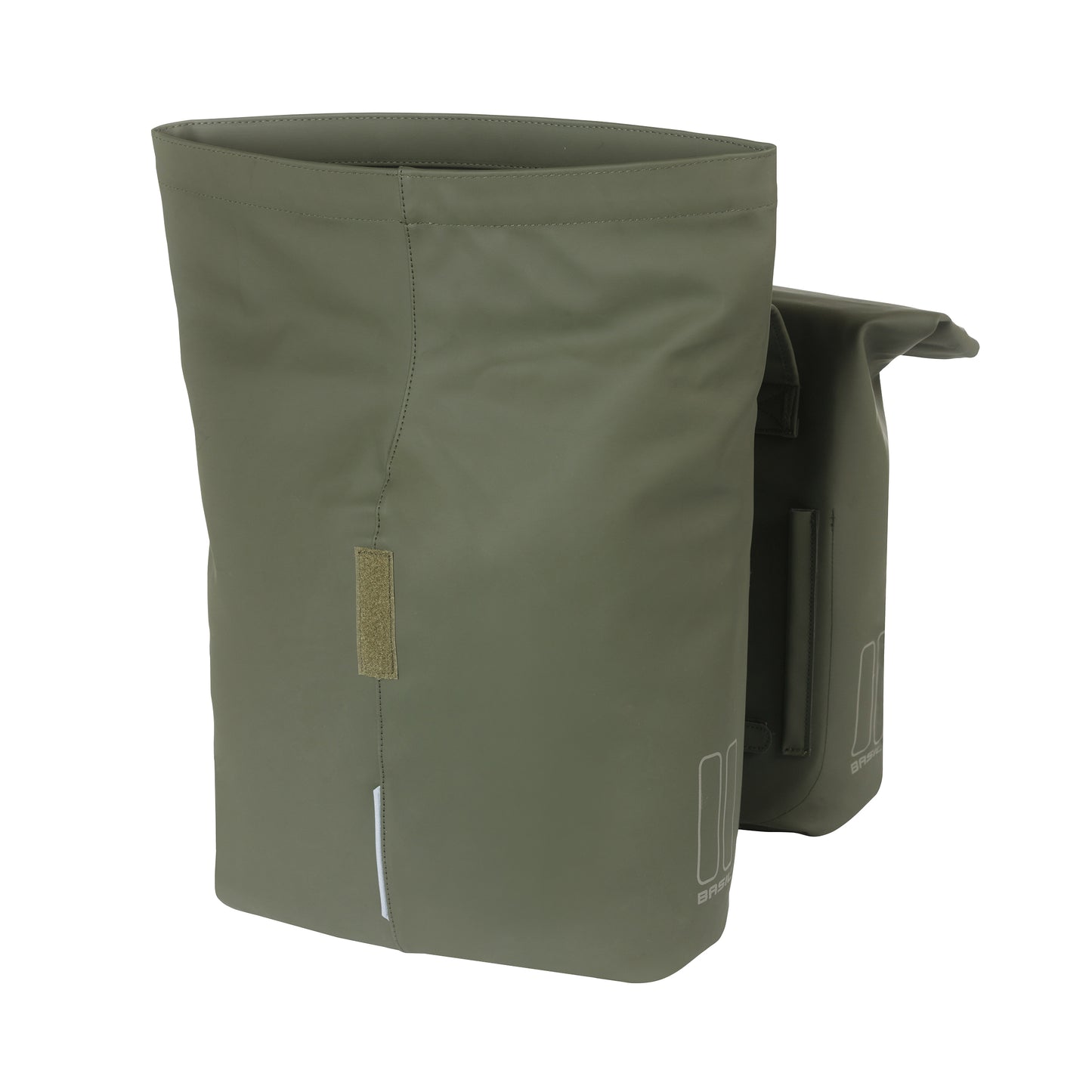 Sacoche arrière vélo double Basil vegan vert imitation cuir 28-32l fixation universelle porte bagage fermeture pliante anti-pluie avec réflechissant