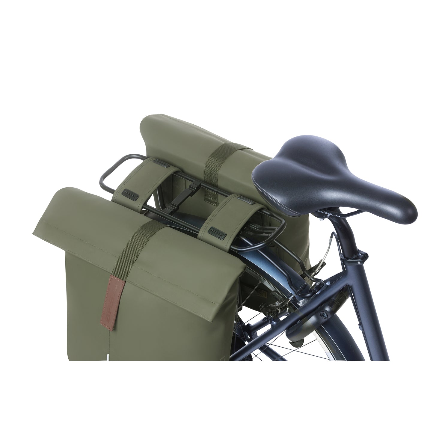Sacoche arrière vélo double Basil vegan vert imitation cuir 28-32l fixation universelle porte bagage fermeture pliante anti-pluie avec réflechissant