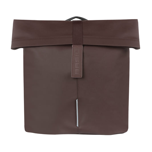 Sacoche arrière vélo double Basil vegan marron imitation cuir 28-32l fixation porte bagage fermeture pliante anti-pluie avec réflechissant fixation système mik