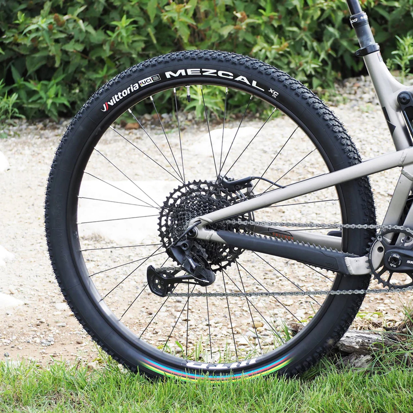 Pneu VTT 29 X 2.25 Vittoria Mezcal UCI Rainbow Tubeless Ready Noir -Terrain Sec - TS (55-622)
