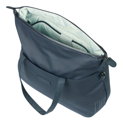 Sacoche arrière vélo latérale sac ordinateur portable Basil manhattan waterproof bleu marine droit-gauche 12l fixation hook ON 12x38x30cm fermeture pliante anti-pluie