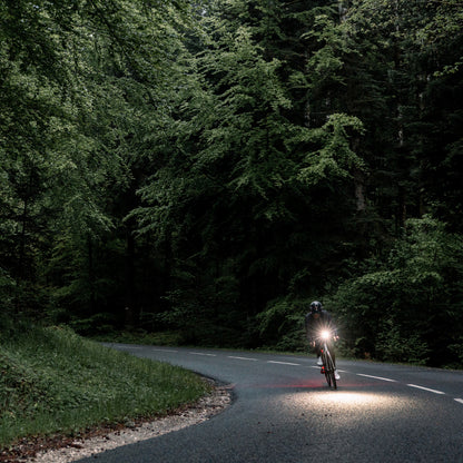 Eclairage vélo usb avant sur cintre Zéfal supervision f800 lumens noir
