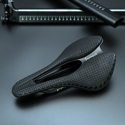 Selle Newton 3D Carbone T801 ouverte noire 245x143 rail carbone