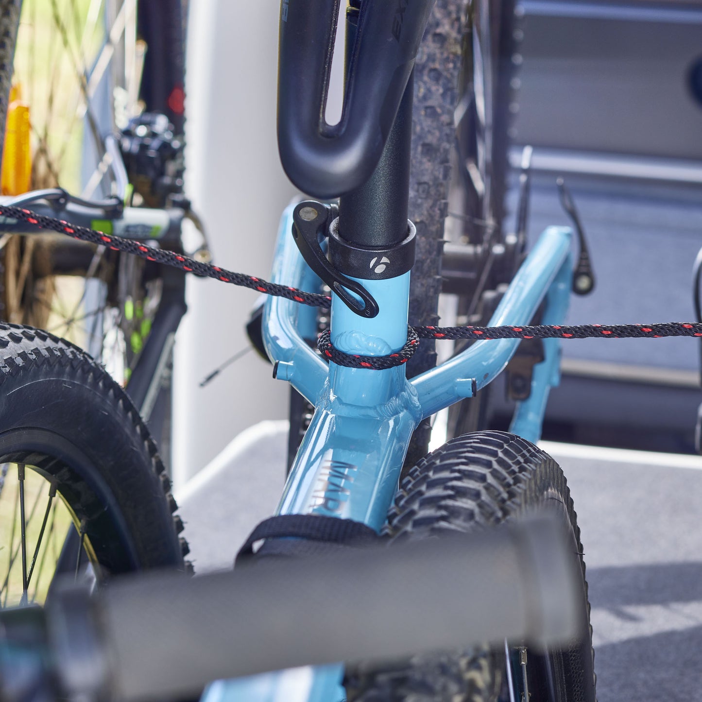 Mottez Interior 3-Bike Trunk Rack