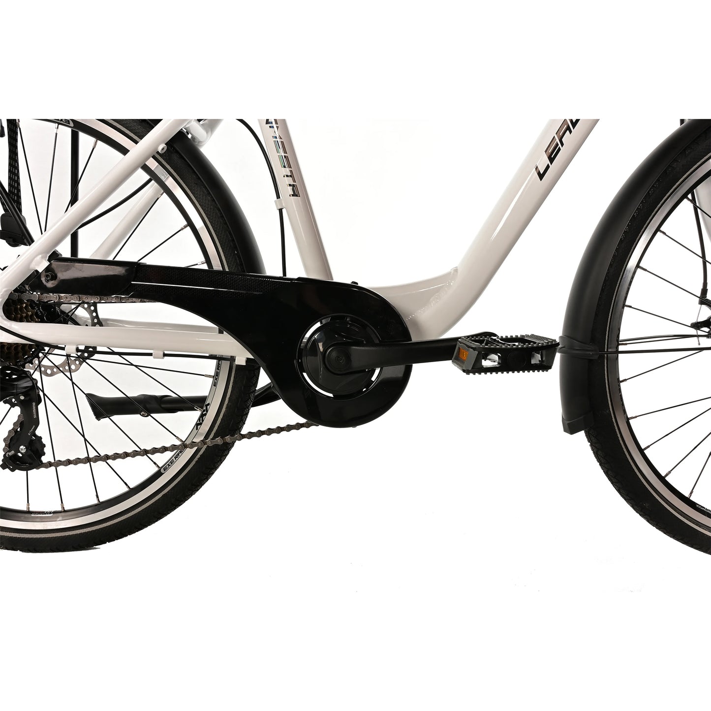 Vélo city bike 26 Leader fox domesta femme blanc 7v cadre alu