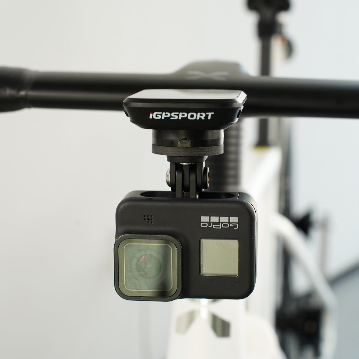 Support for Igpsport M82s bike computer and front light, integrated road handlebar-stem mount for bike computer