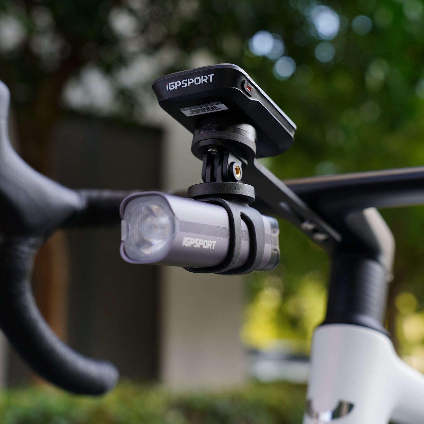 Support for Igpsport M82s bike computer and front light, integrated road handlebar-stem mount for bike computer